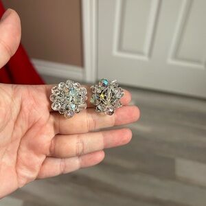 5/$25 Germany 1950’s Elegant Silver Crystal clip on Earrings 🎁